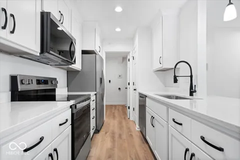 $249,900 | 12515 Timber Creek Drive, Unit 1, Carmel, IN 46032