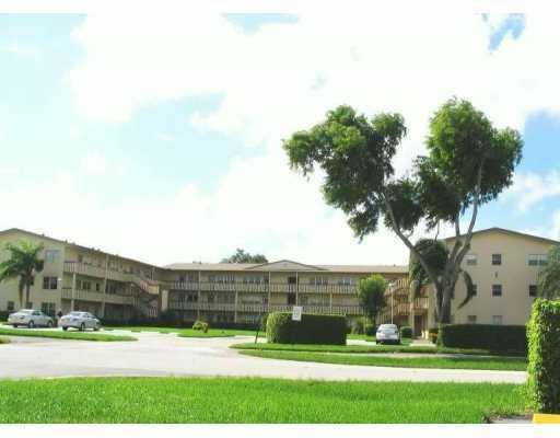 300 Fanshaw H, Unit 300 Boca Raton, FL 33434 - Photo 2 of 5 Additional Photo