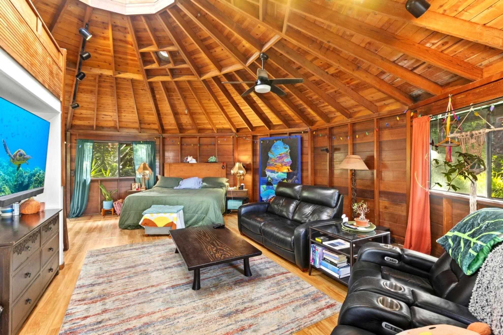 105 East Kuiaha Road Haiku, HI 96708 - Photo 12 of 24 a outdoor space with patio lots of furniture and garden
