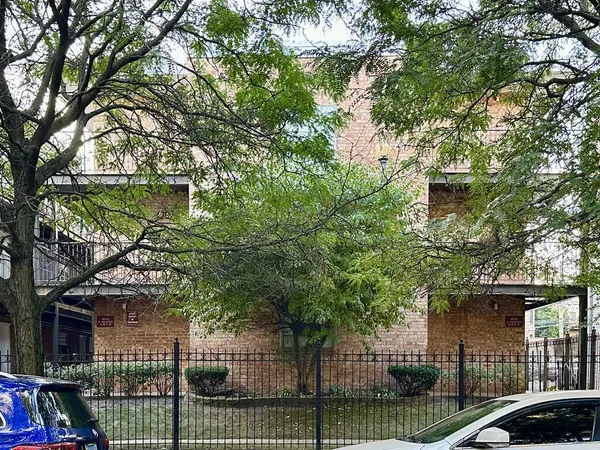 $1,495 | 4616 North Beacon Street, Unit 1B, Chicago, IL 60640