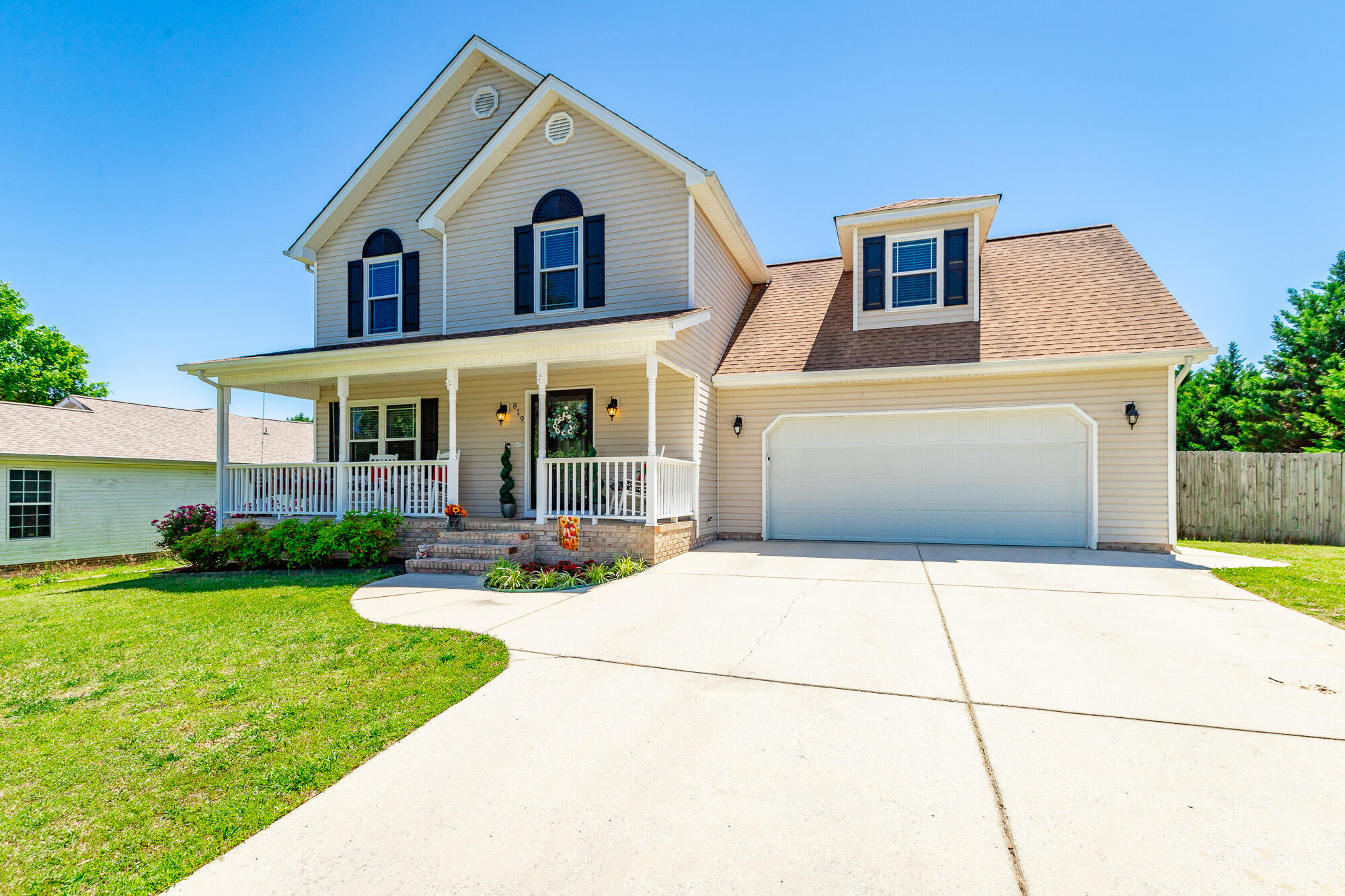819 Spring Meadows Drive Ringgold, GA 30736 - Photo 2 of 110 819 Spring Meadows Drive HD-106