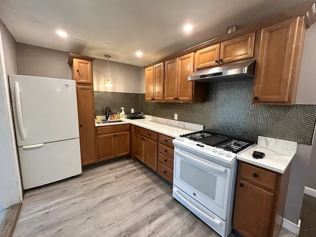 $2,450 | 61 Blackstone Road, Weymouth, MA 02191