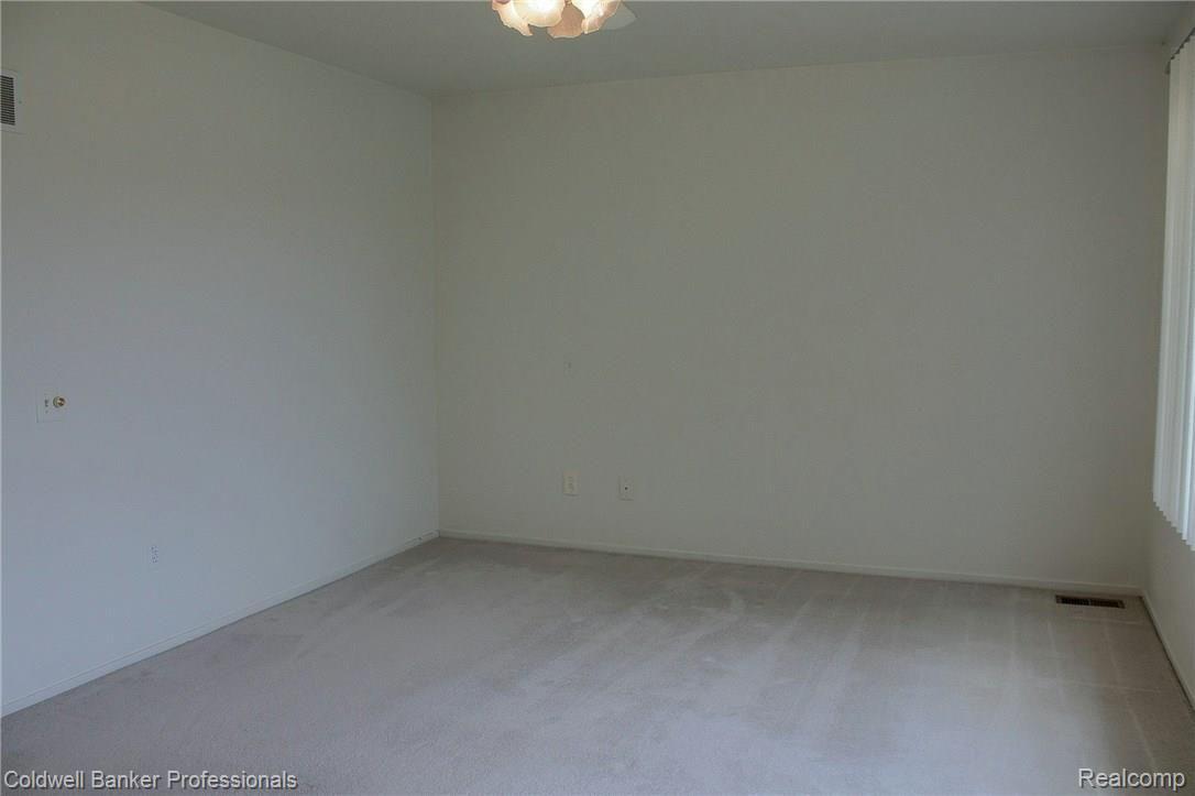 238 Parsons Lane Rochester, MI 48307 - Photo 21 of 30 3rd_Bedroom.jpg