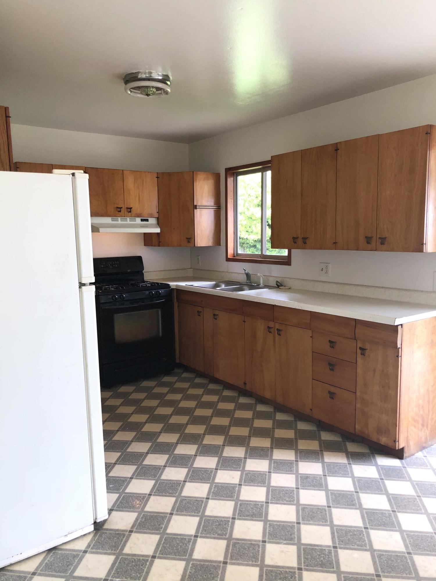 1033 Riverside Drive Rio Dell, CA 95562 - Photo 4 of 13