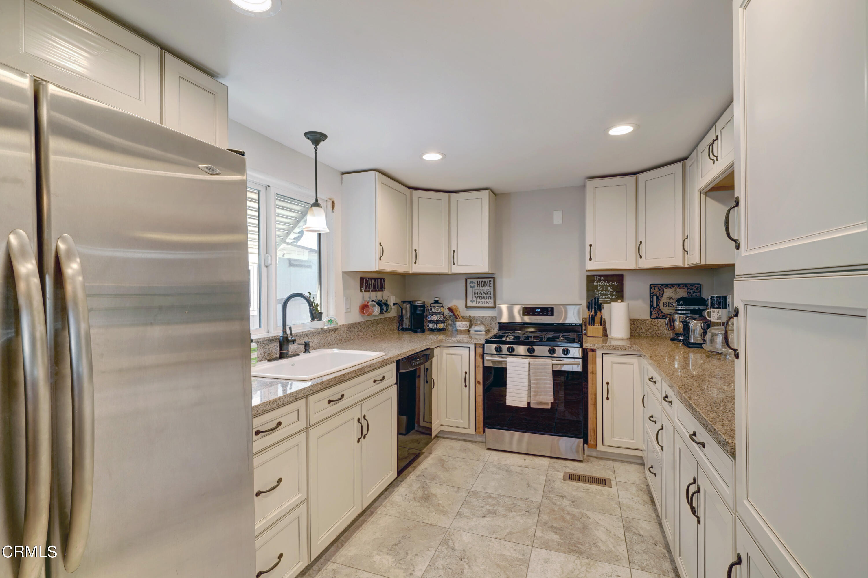 250 East Telegraph Road, Unit 330 Fillmore, CA 93015 - Photo 8 of 24 DSC04528