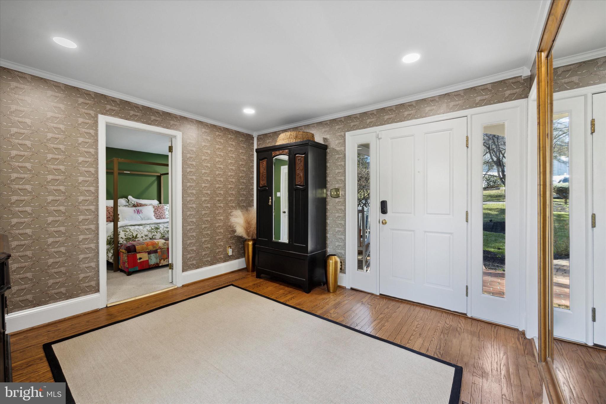 442 Meadowcroft Road Wayne, PA 19087 - Photo 7 of 27 Foyer