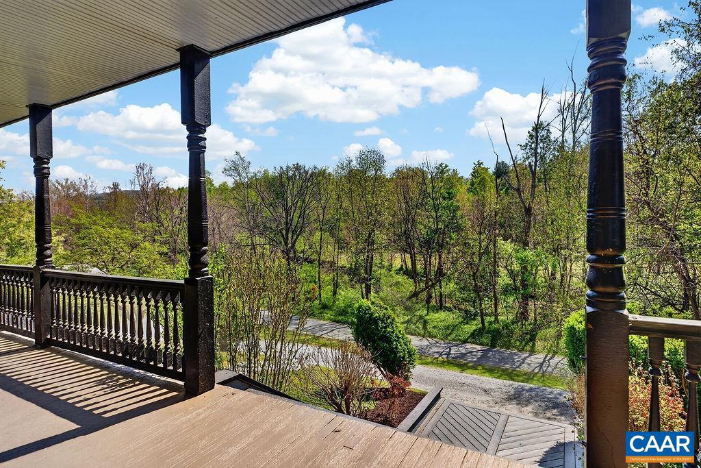 189 Old Roseland Road Roseland, VA 22967 - Photo 8 of 67