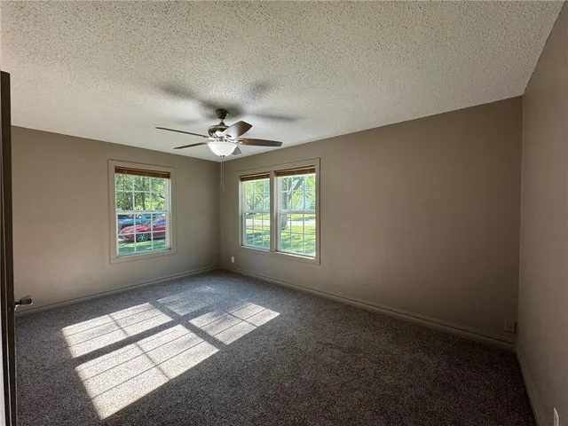 $115,000 | 509 Waverly Way, Coffeyville, KS 67337