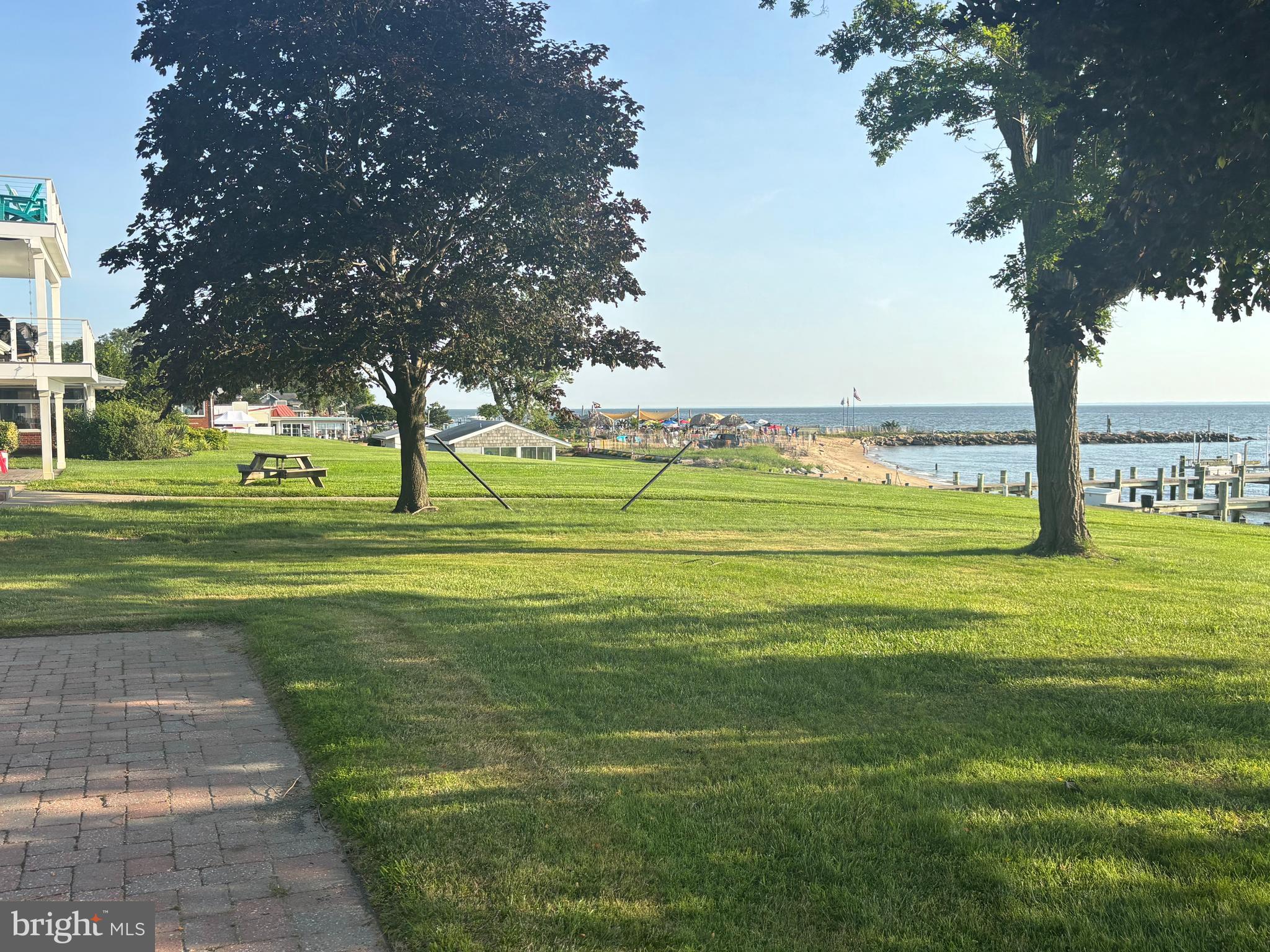 View to the Left of the Kentmorr Bar & Grill