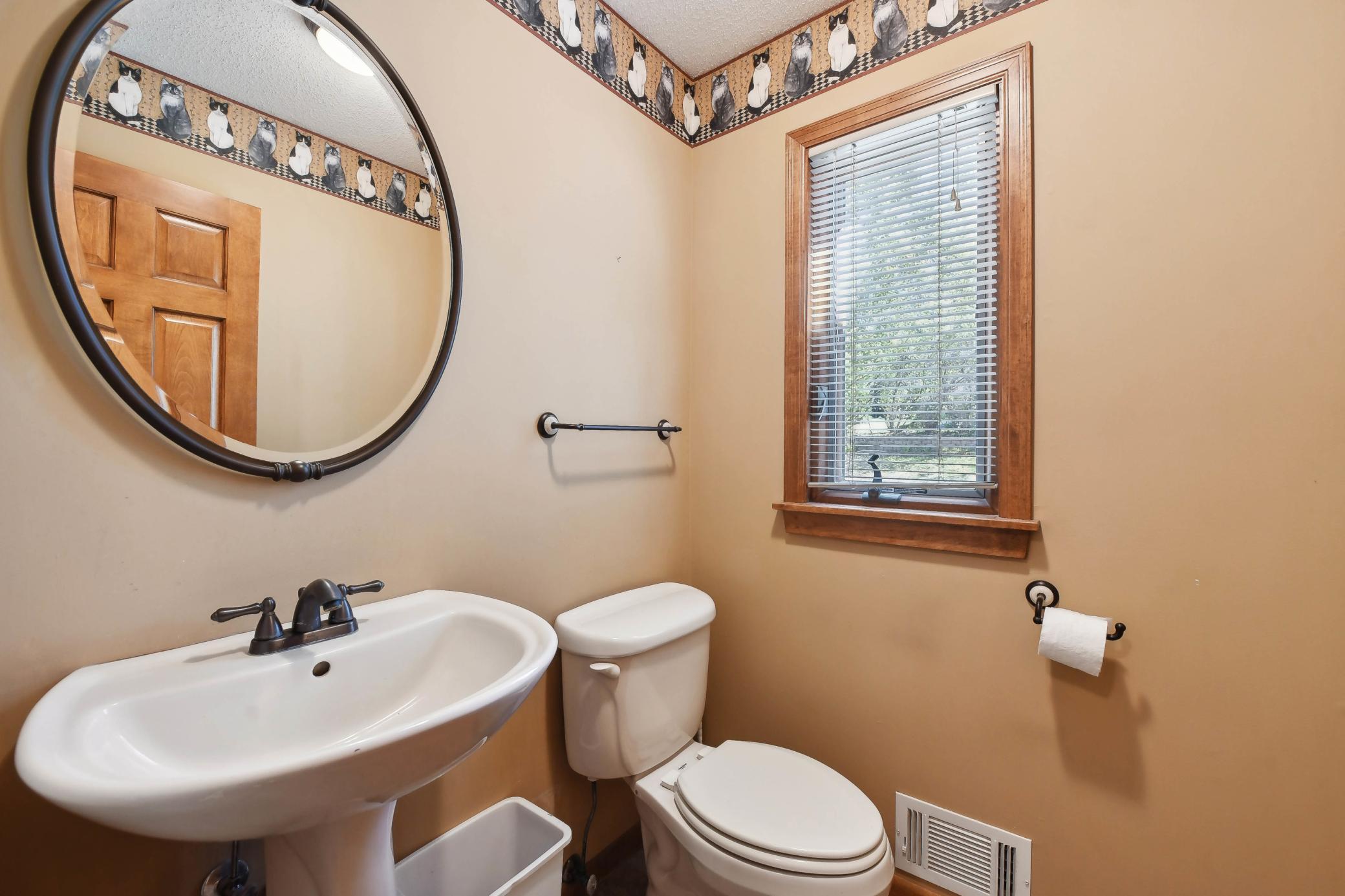 14621 Woodruff Road Wayzata, MN 55391 - Photo 9 of 26
