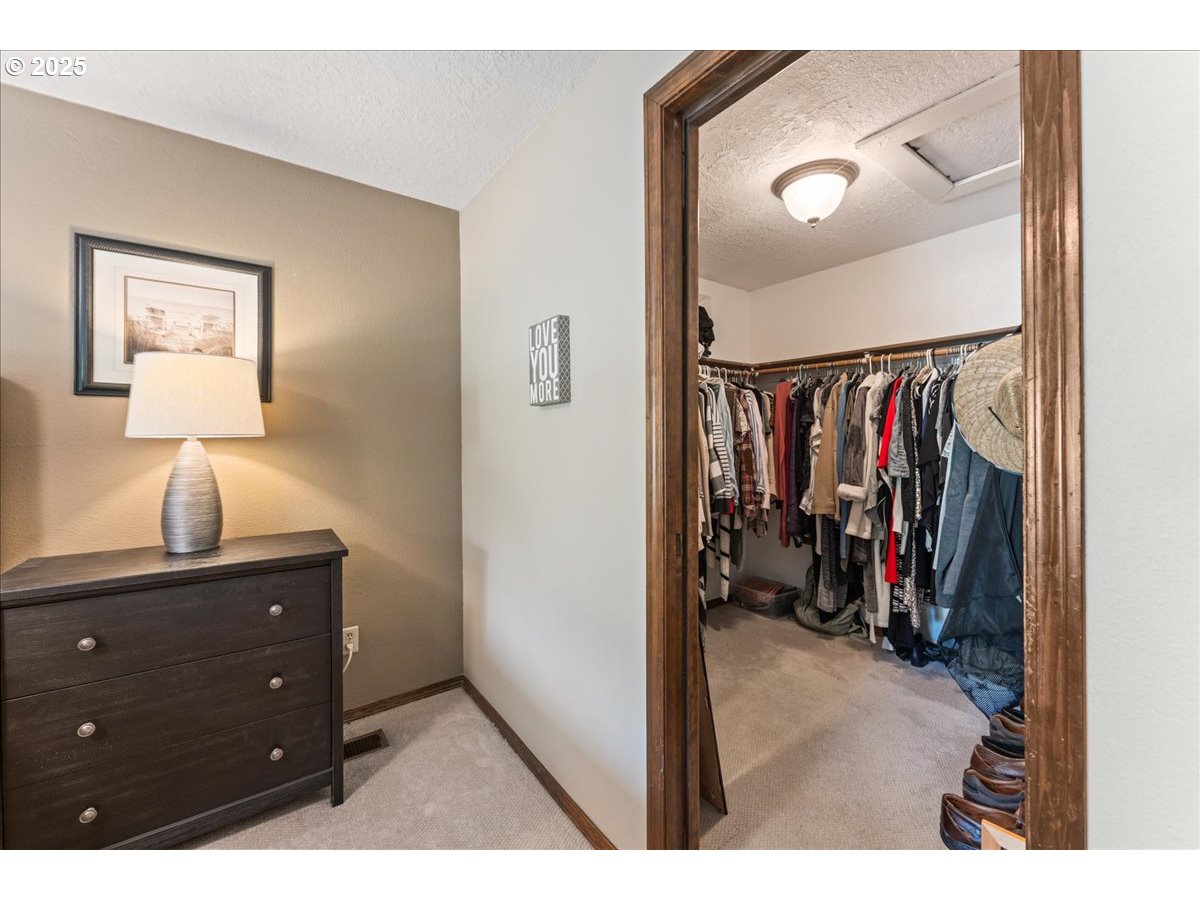 17349 Southwest Rivendell Drive Portland, OR 97224 - Photo 23 of 47 Gallery Image 23