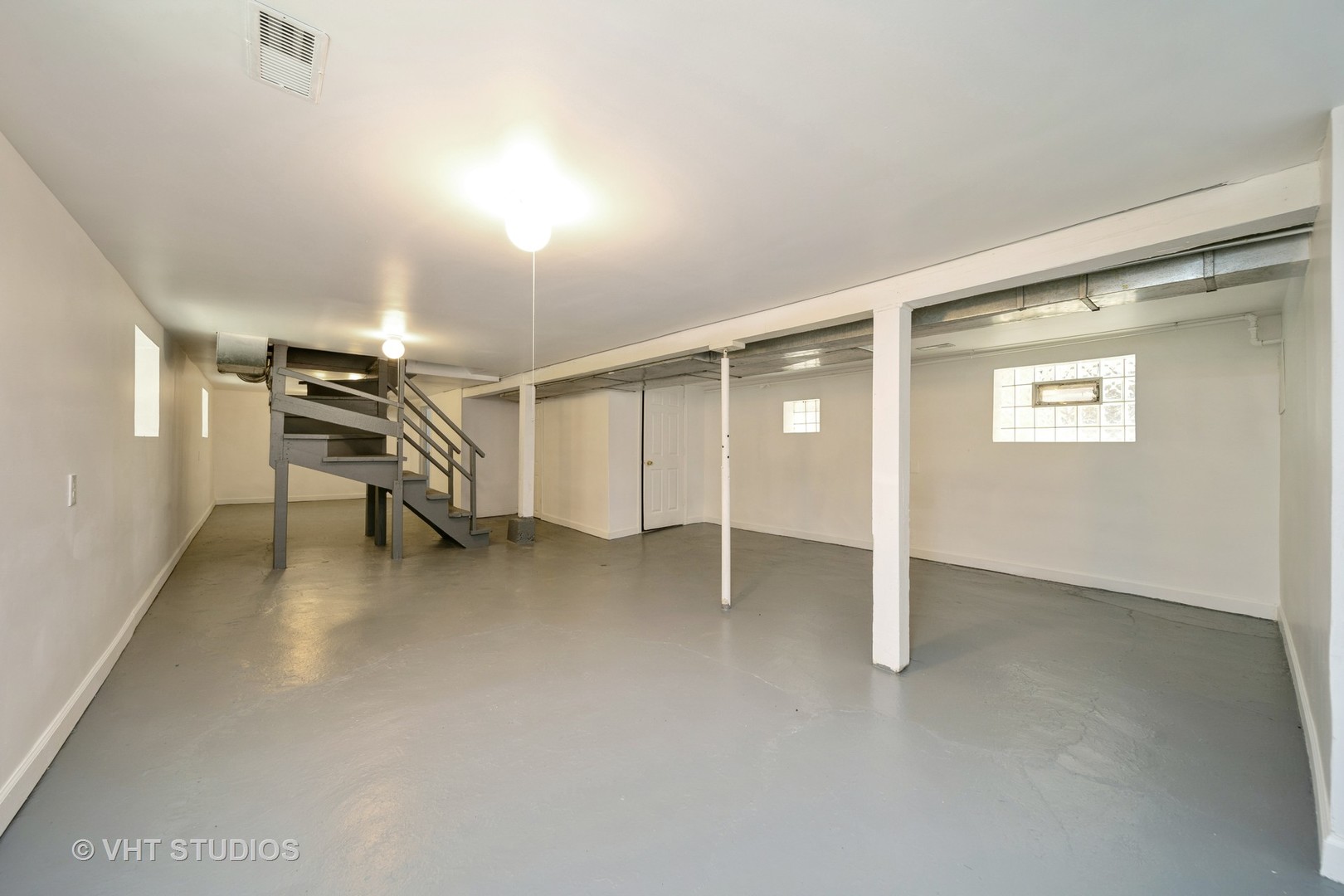 552 East 91st Place Chicago, IL 60619 - Photo 15 of 17 a view of an empty room
