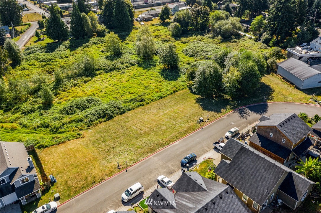 140 Glen Gate Loop Cathlamet, WA 98612 - Photo 5 of 11 an aerial view of a house with a yard