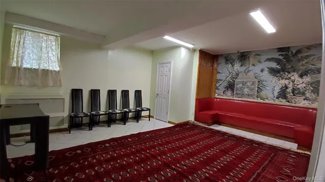 $2,570,000 | 81-77 Utopia Parkway | Jamaica Estates