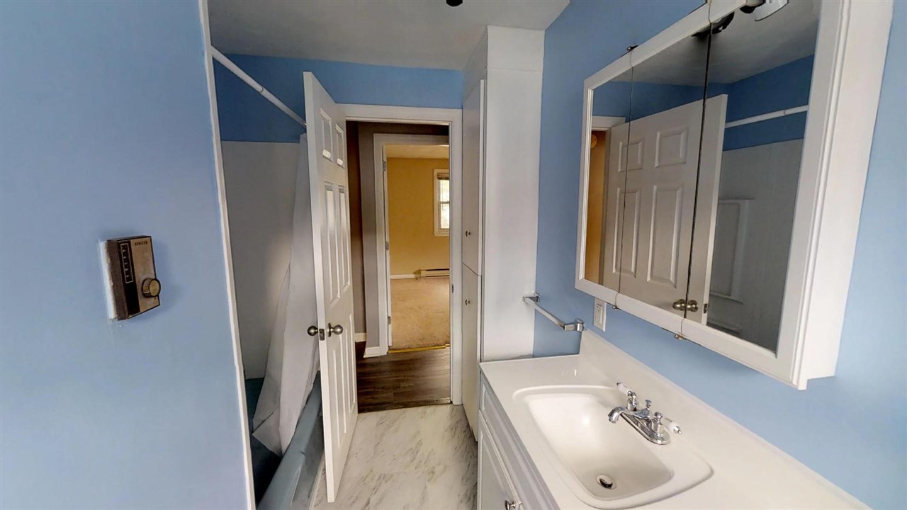 175 Smyth Road Manchester, NH 03104 - Photo 11 of 31