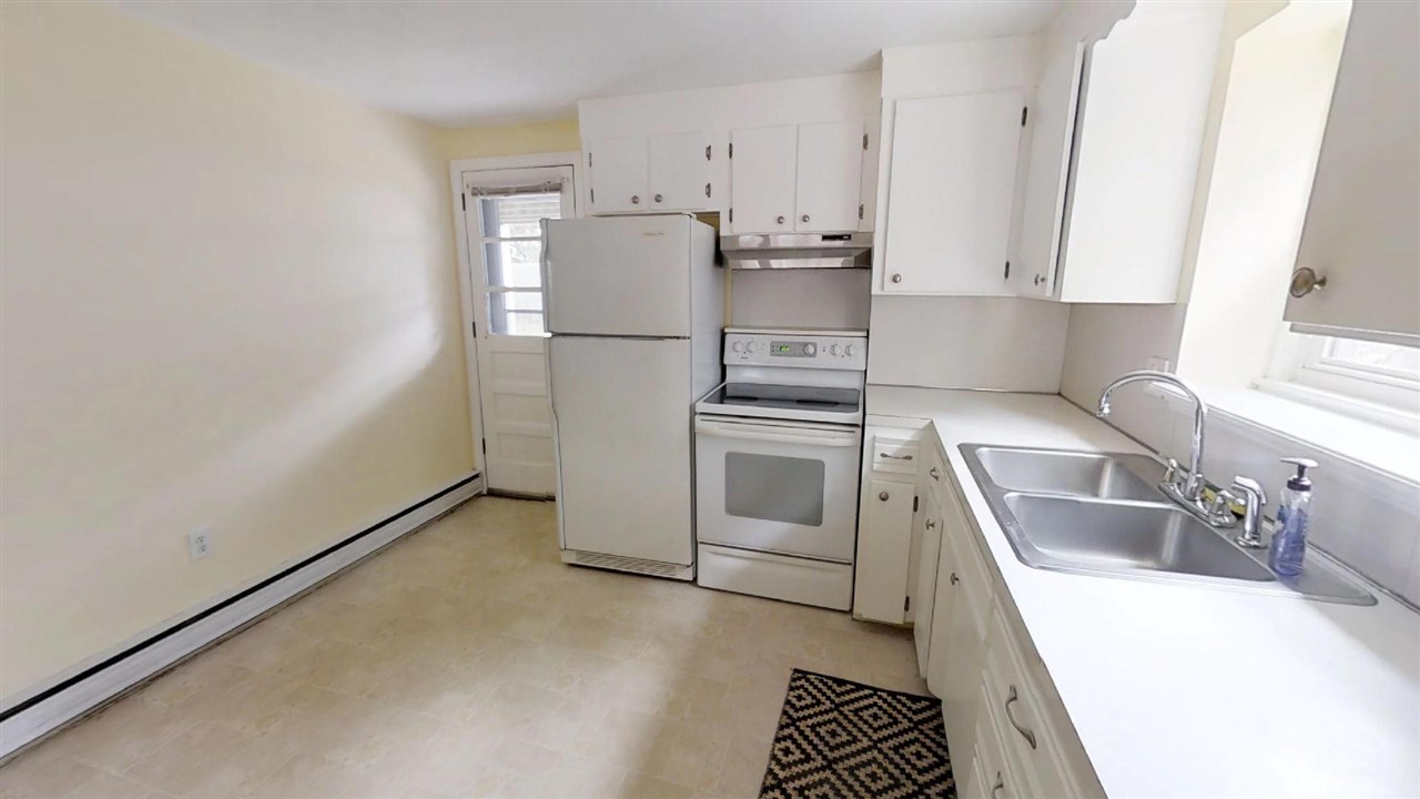 175 Smyth Road Manchester, NH 03104 - Photo 22 of 31