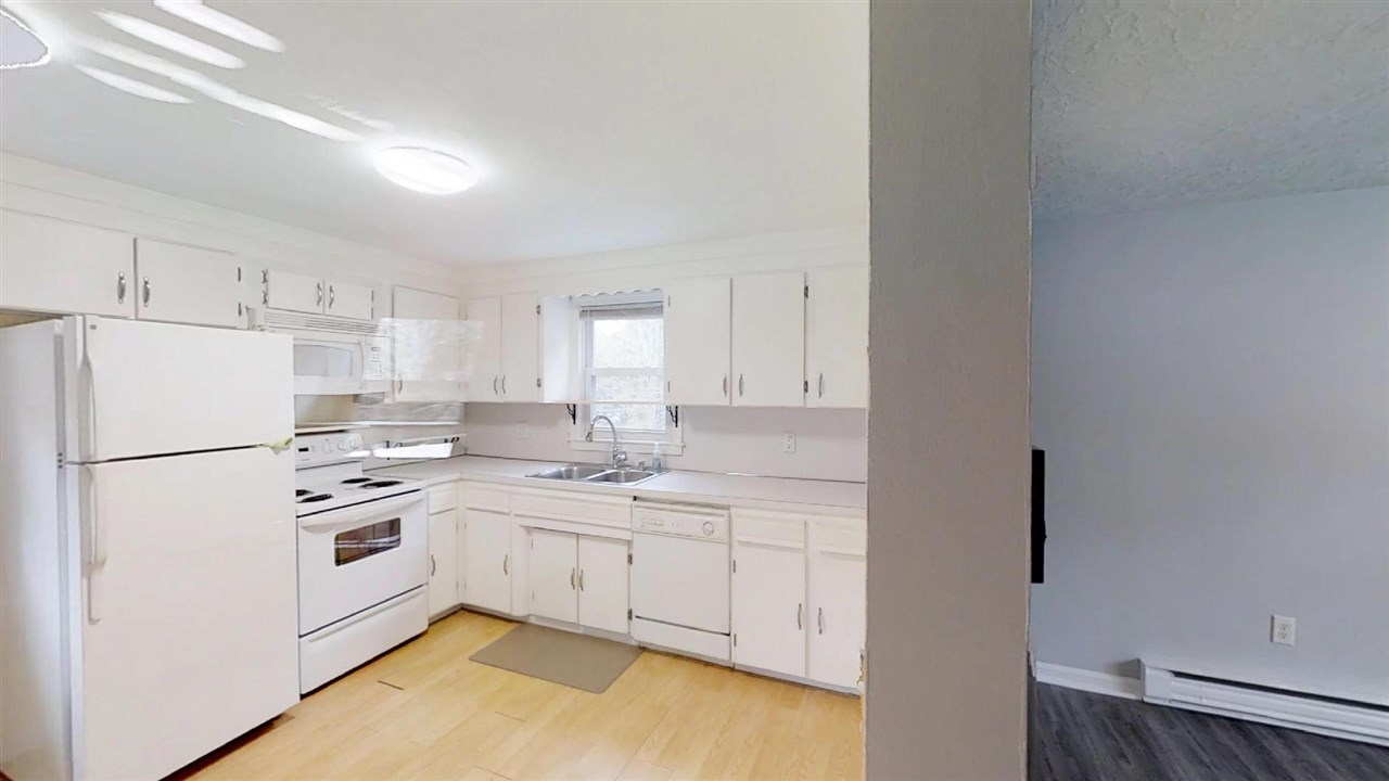 175 Smyth Road Manchester, NH 03104 - Photo 6 of 31