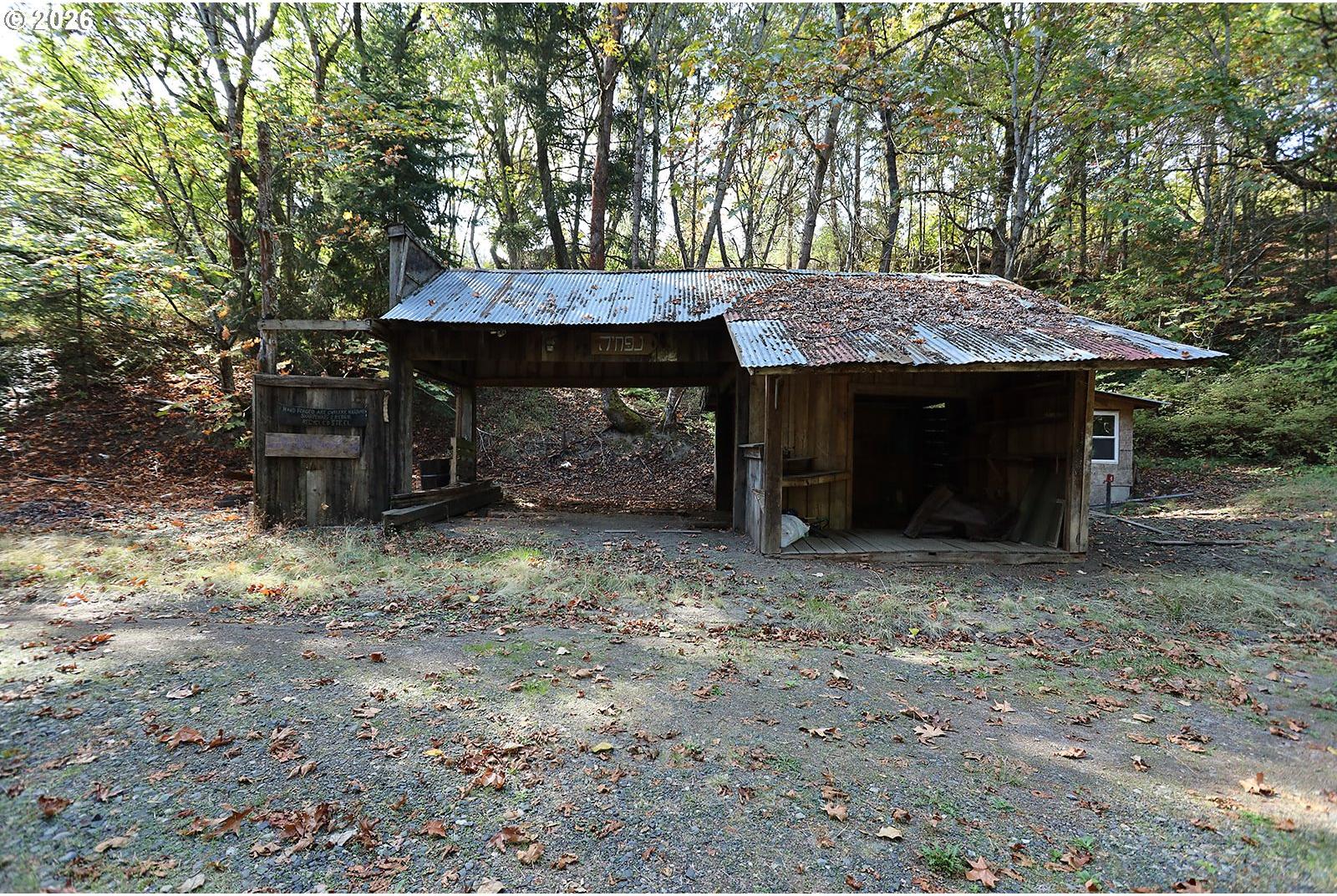 1250 Dry Creek Road Mosier, OR 97040 - Photo 15 of 42 Gallery Image 15