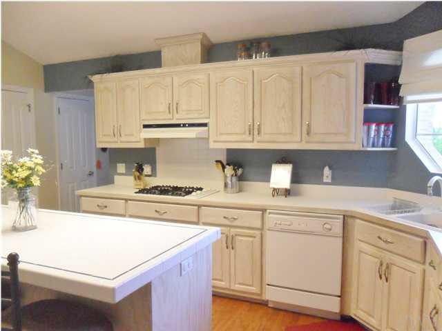 925 Farmington Road Pensacola, FL 32504 - Photo 14 of 19 Kitchen