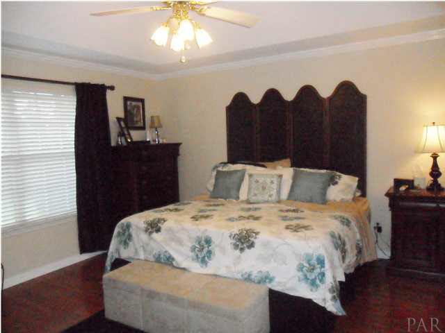 925 Farmington Road Pensacola, FL 32504 - Photo 5 of 19 Master Bedroom