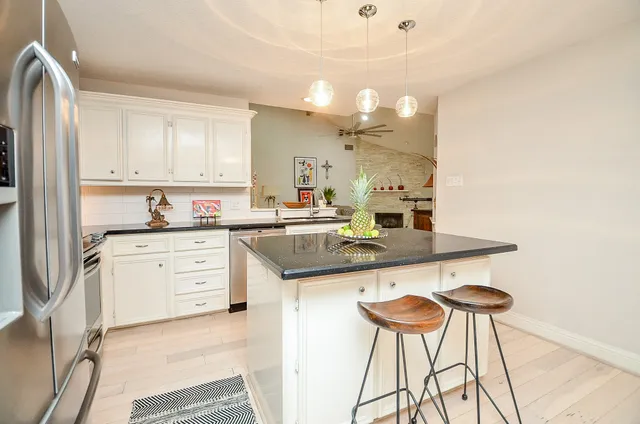 $296,000 | 4901 East Columbary Drive, Rosenberg, TX 77471