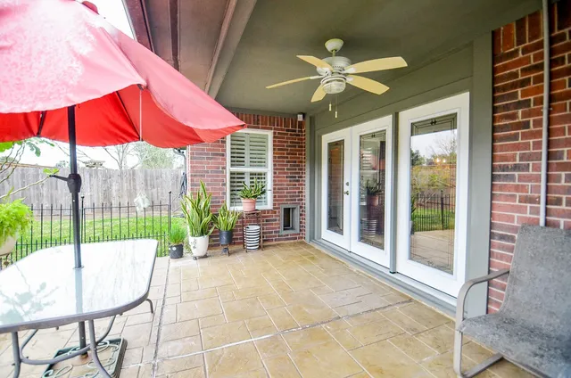 $296,000 | 4901 East Columbary Drive, Rosenberg, TX 77471