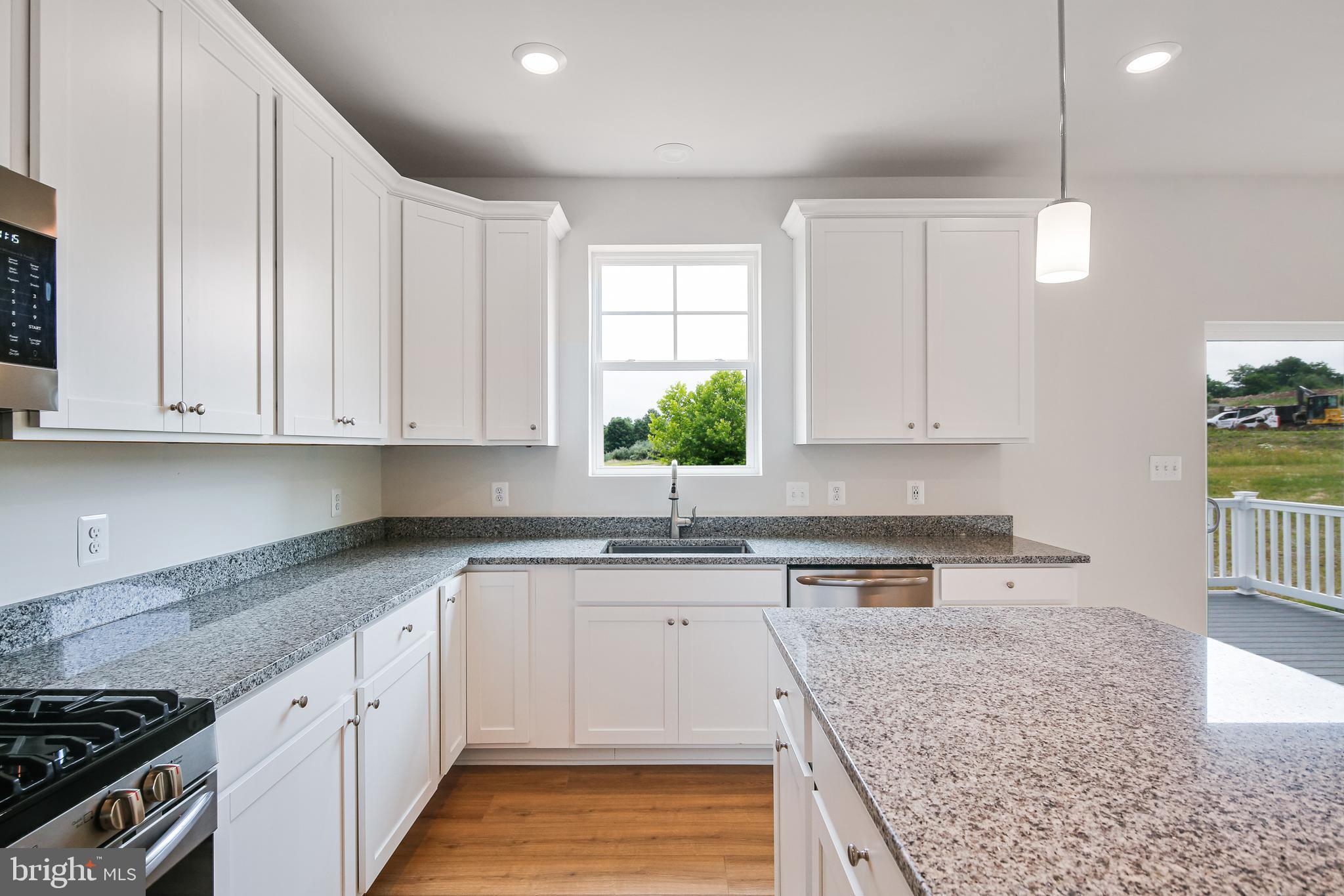 320 Hickory Ridge Circle York, PA 17404 - Photo 4 of 29