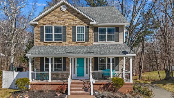 $659,900 | 523 Coolidge Avenue, Manchester, NH 03102