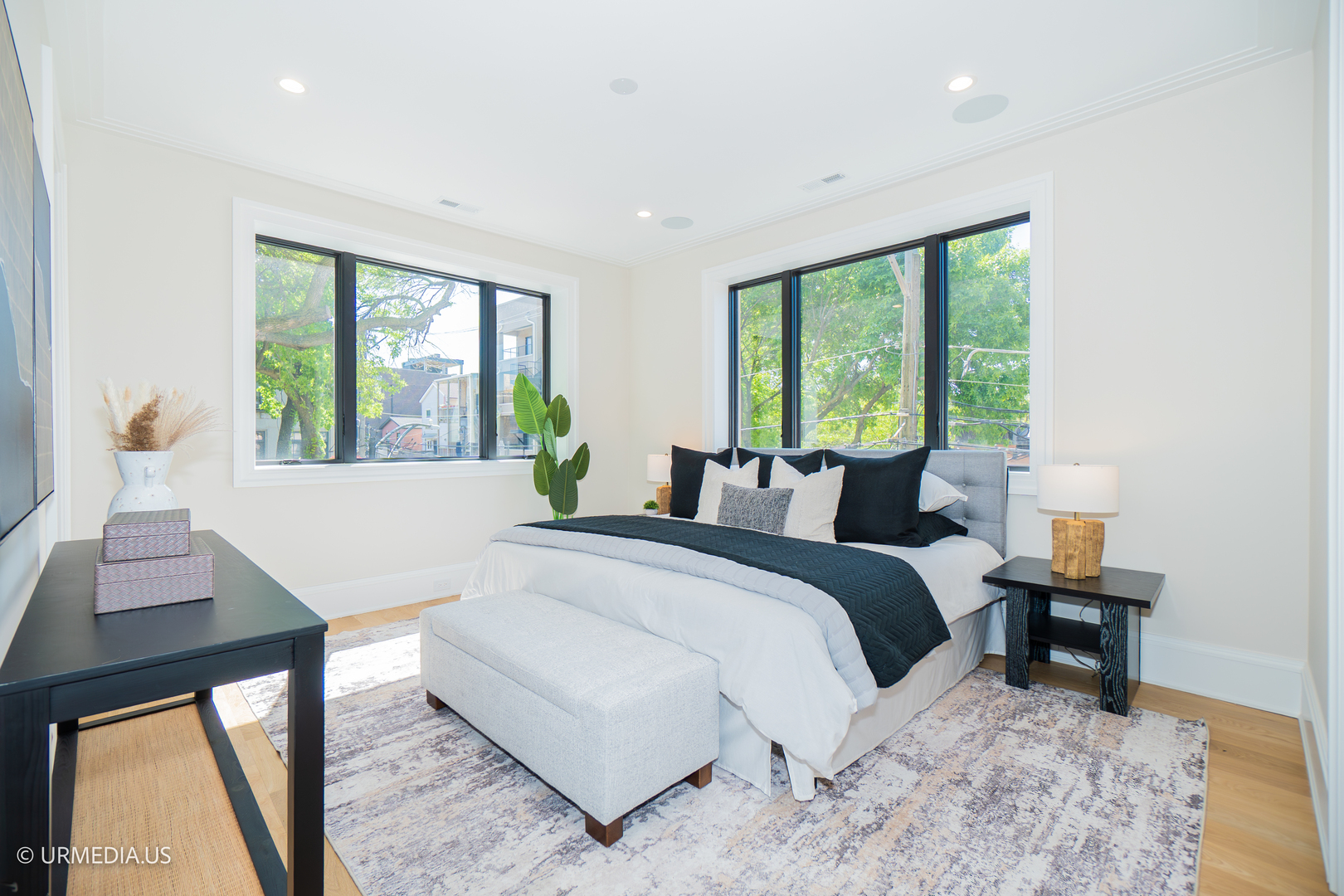 1812 North Howe Street, Unit PH Chicago, IL 60614 - Photo 15 of 40