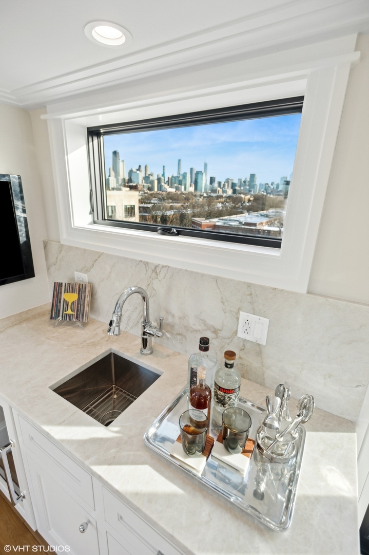 1812 North Howe Street, Unit PH Chicago, IL 60614 - Photo 31 of 40