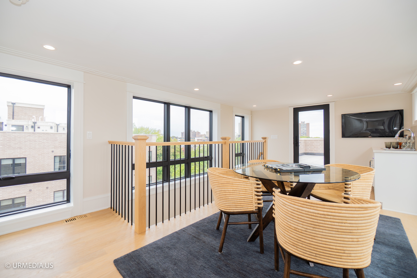 1812 North Howe Street, Unit PH Chicago, IL 60614 - Photo 33 of 40