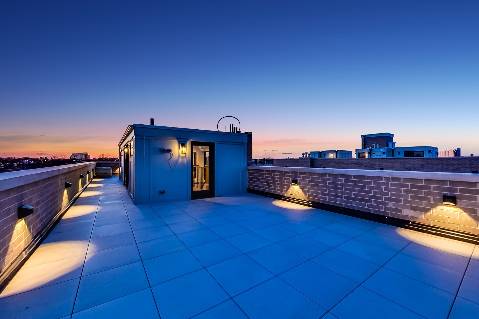 1812 North Howe Street, Unit PH Chicago, IL 60614 - Photo 38 of 40