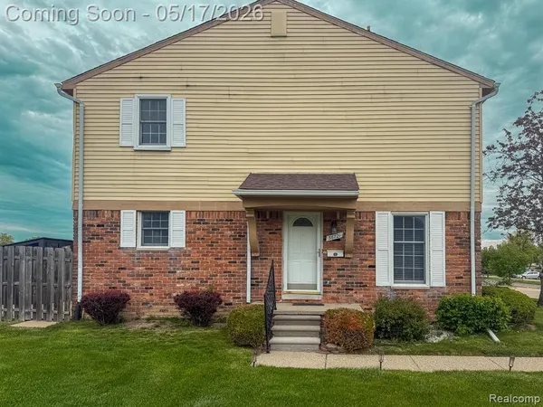 $255,000 | 36721 Park Pl Drive, Sterling Heights, MI 48310
