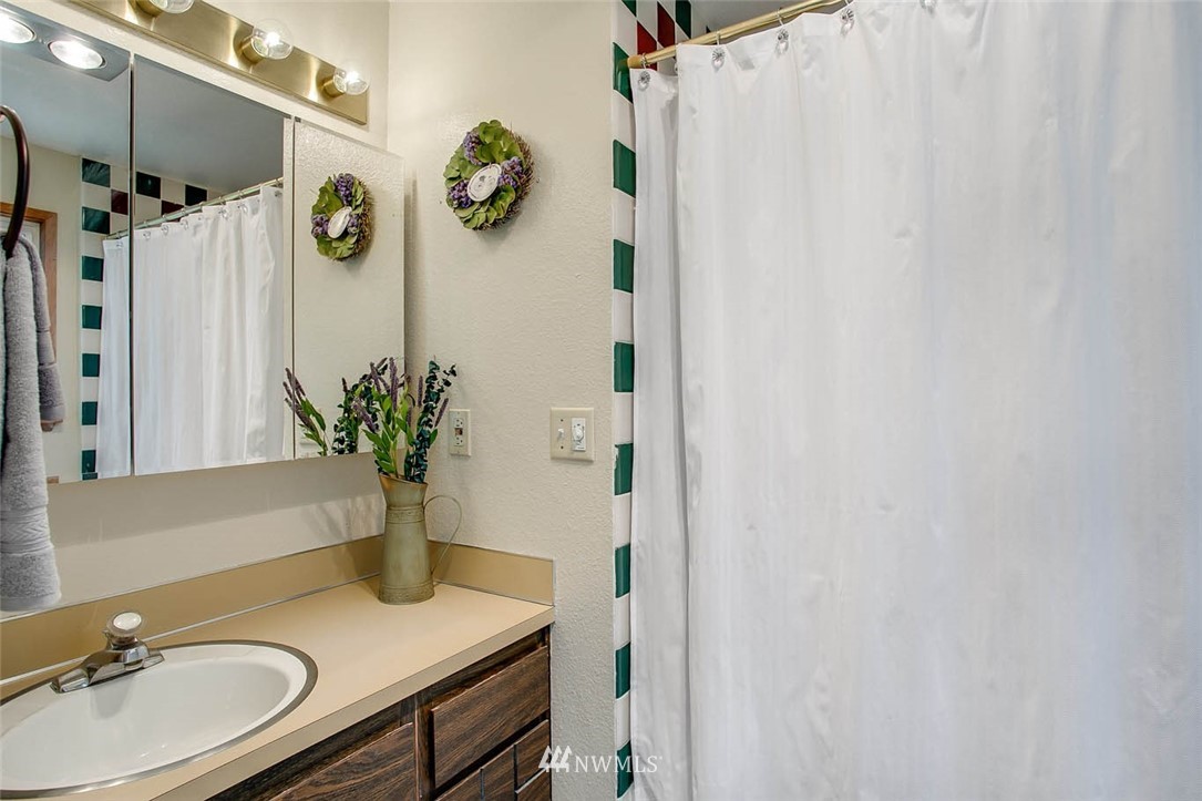17529 157th Place Southeast Renton, WA 98058 - Photo 14 of 25 Gallery Image 14