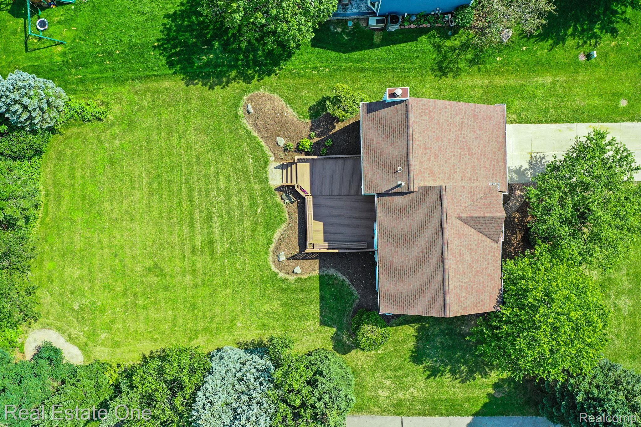 1764 Ridgecrest Rochester, MI 48306 - Photo 32 of 42 DJI_0209.jpg