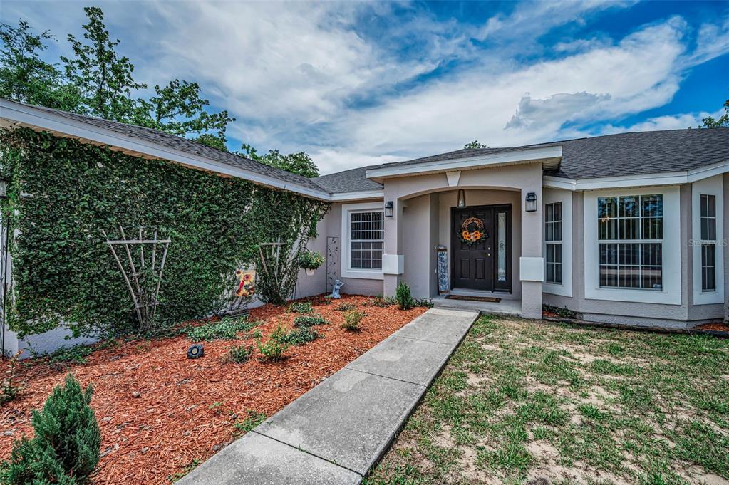 12123 Fulmar Road Weeki Wachee, FL 34614 - Photo 4 of 81