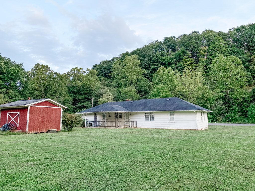 1427 Bandy Road Cedar Bluff, VA 24609 - Photo 14 of 47 Gallery Image 14