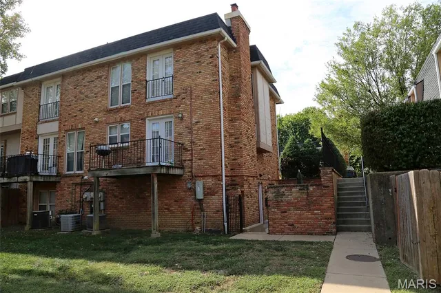 $135,000 | 1150 Rue La Chelle Walk, Unit 1150, Creve Coeur, MO 63141