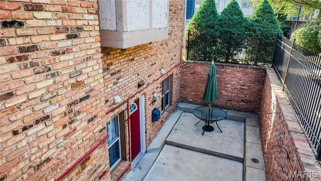 $135,000 | 1150 Rue La Chelle Walk, Unit 1150, Creve Coeur, MO 63141