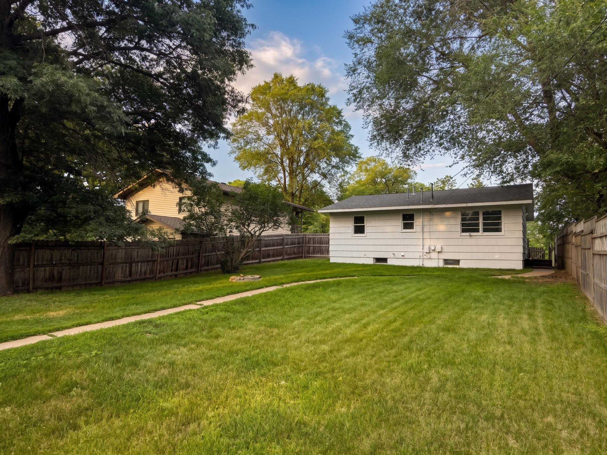 416 Southwest 4th Street Brainerd, MN 56401 - Photo 4 of 27