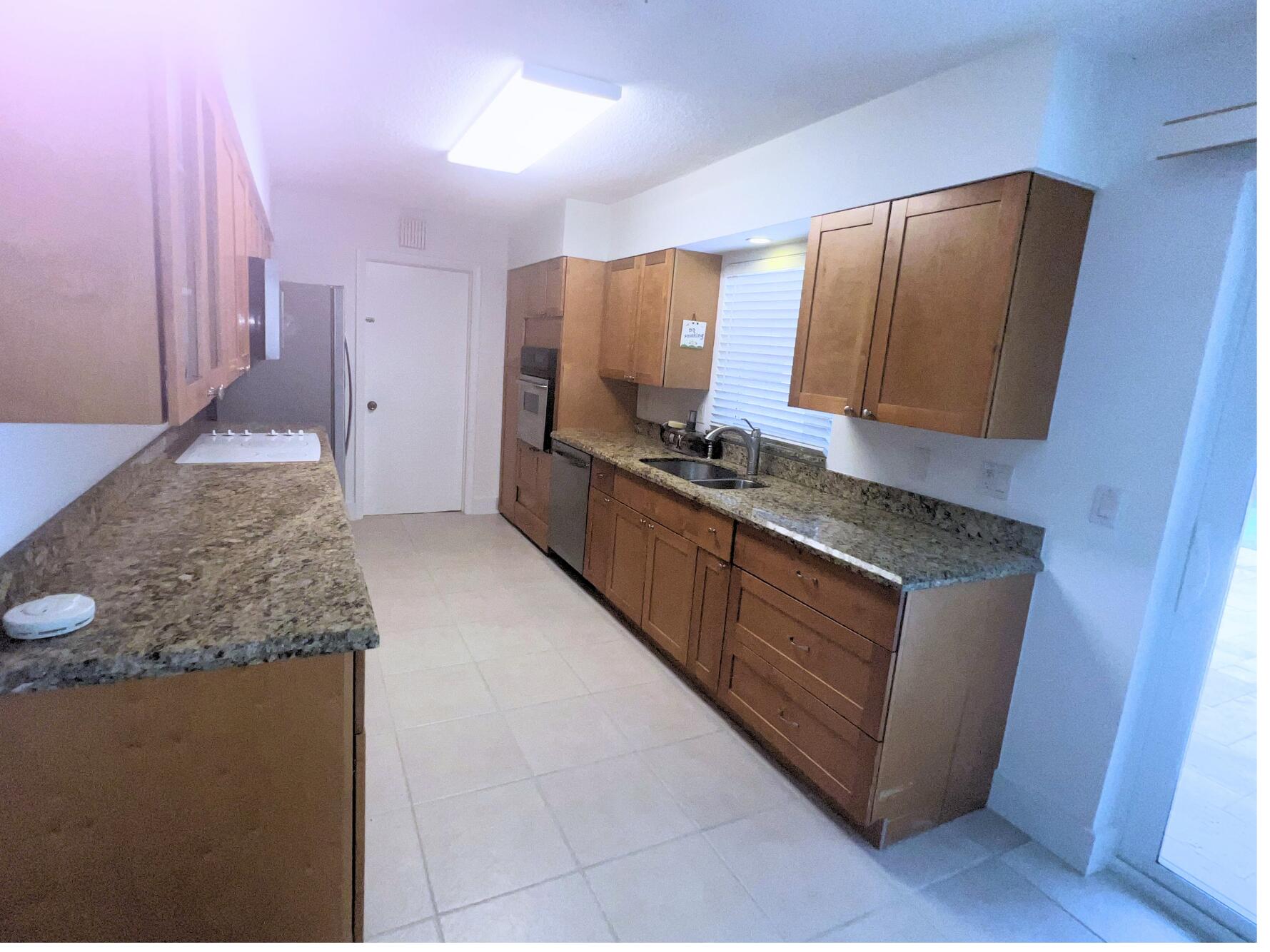 1260 Manor Drive Riviera Beach, FL 33404 - Photo 54 of 56 288
