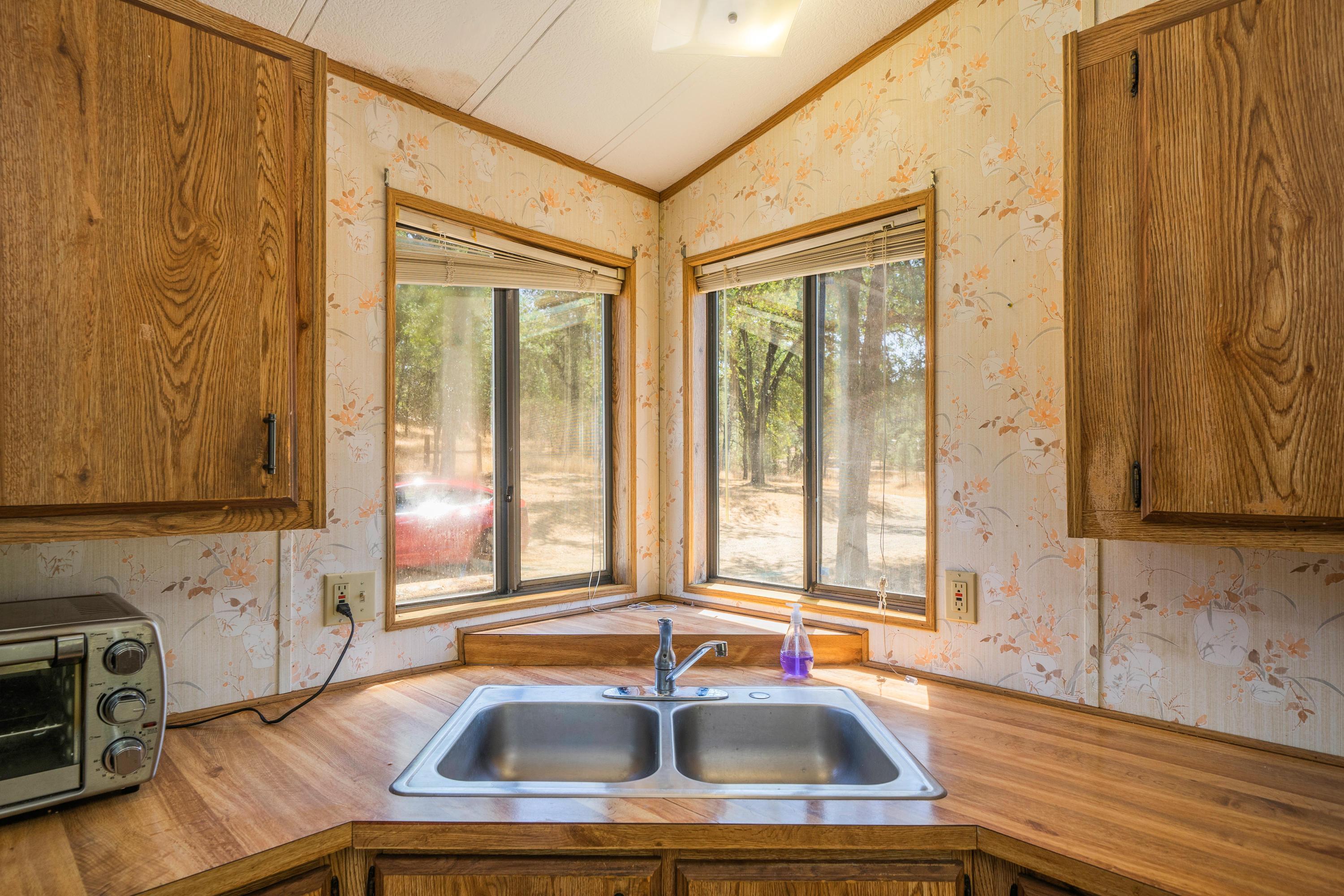 21325 Old Alturas Road Redding, CA 96003 - Photo 11 of 29 10810-29
