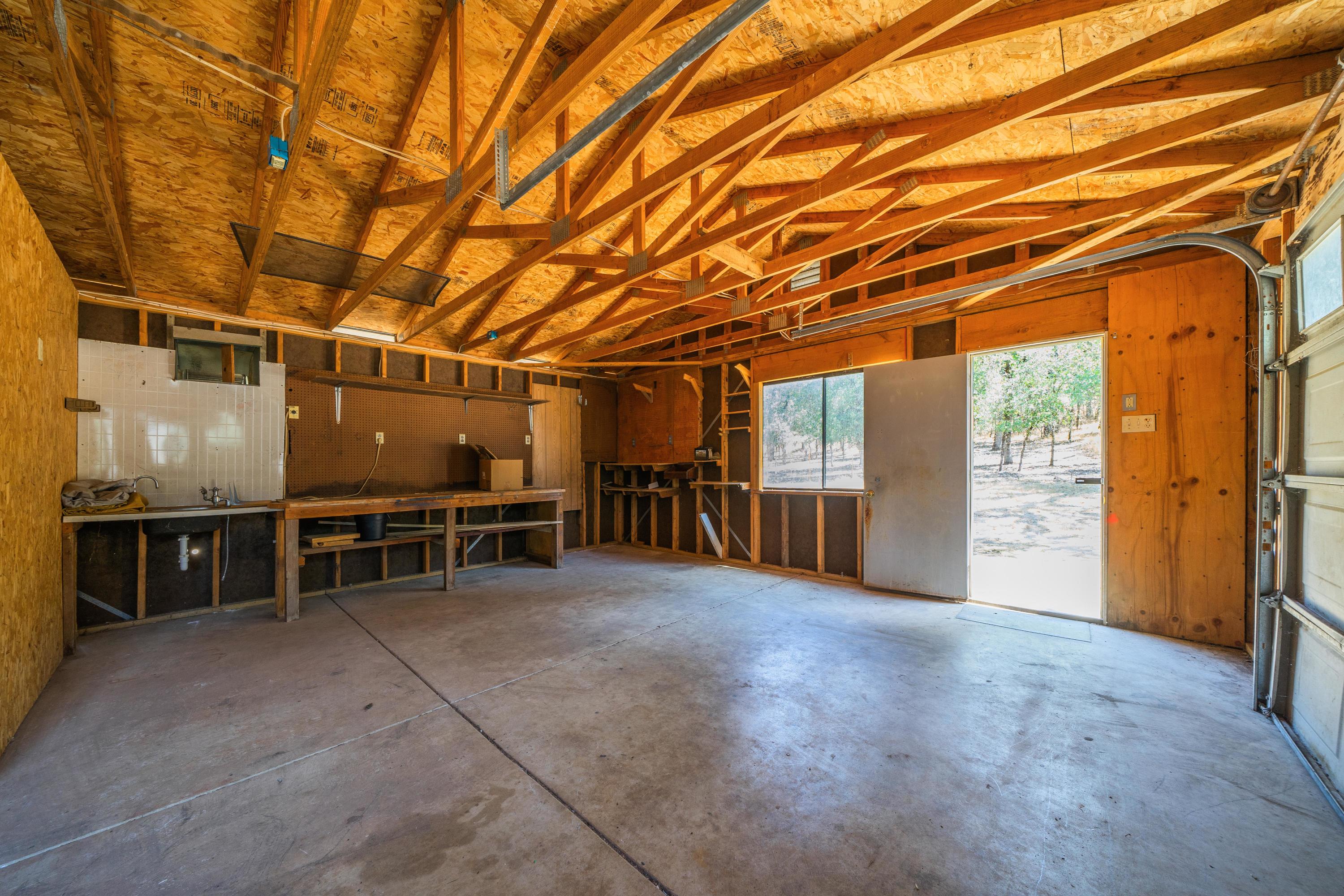 21325 Old Alturas Road Redding, CA 96003 - Photo 18 of 29 10810-20