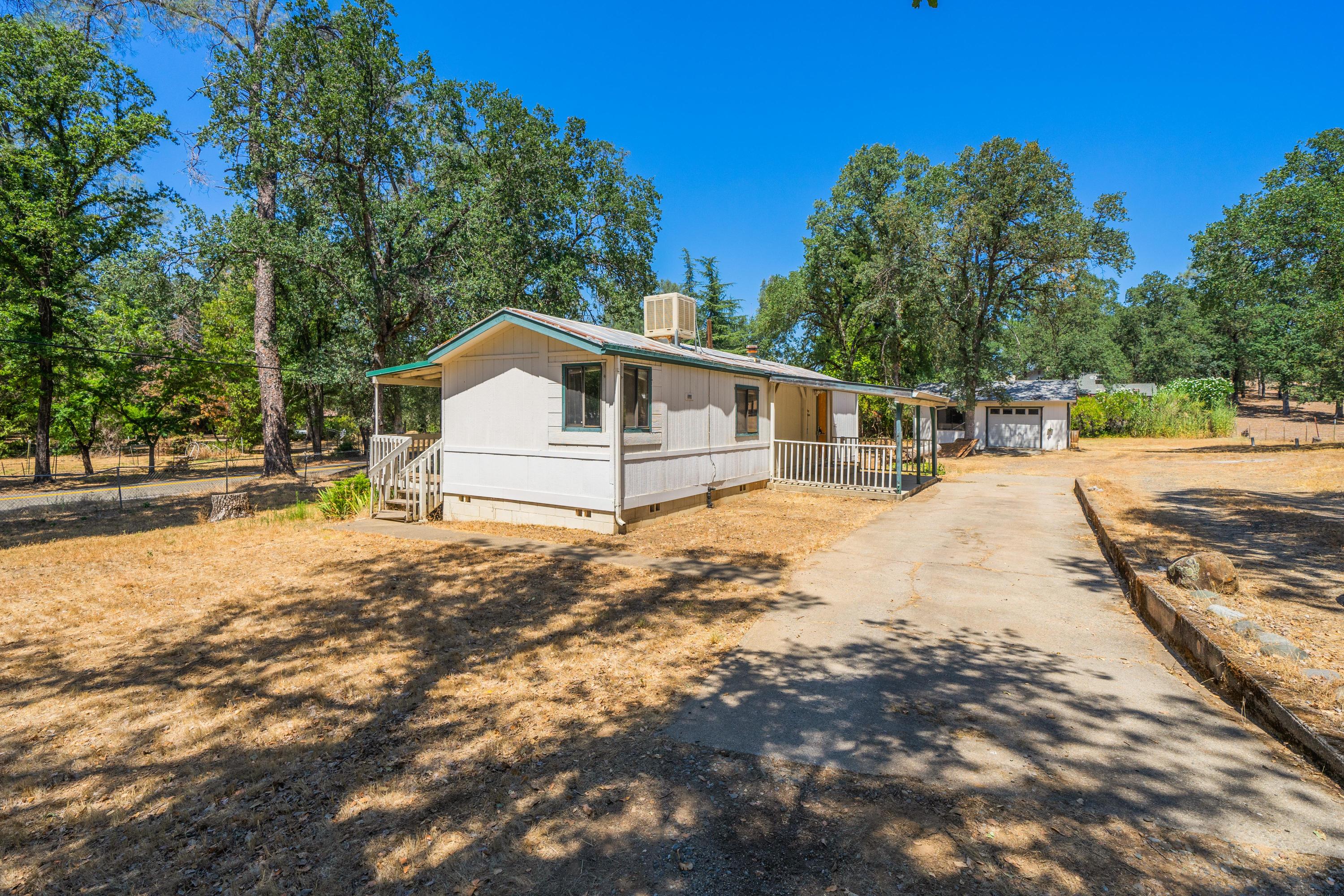 21325 Old Alturas Road Redding, CA 96003 - Photo 2 of 29 10810-09