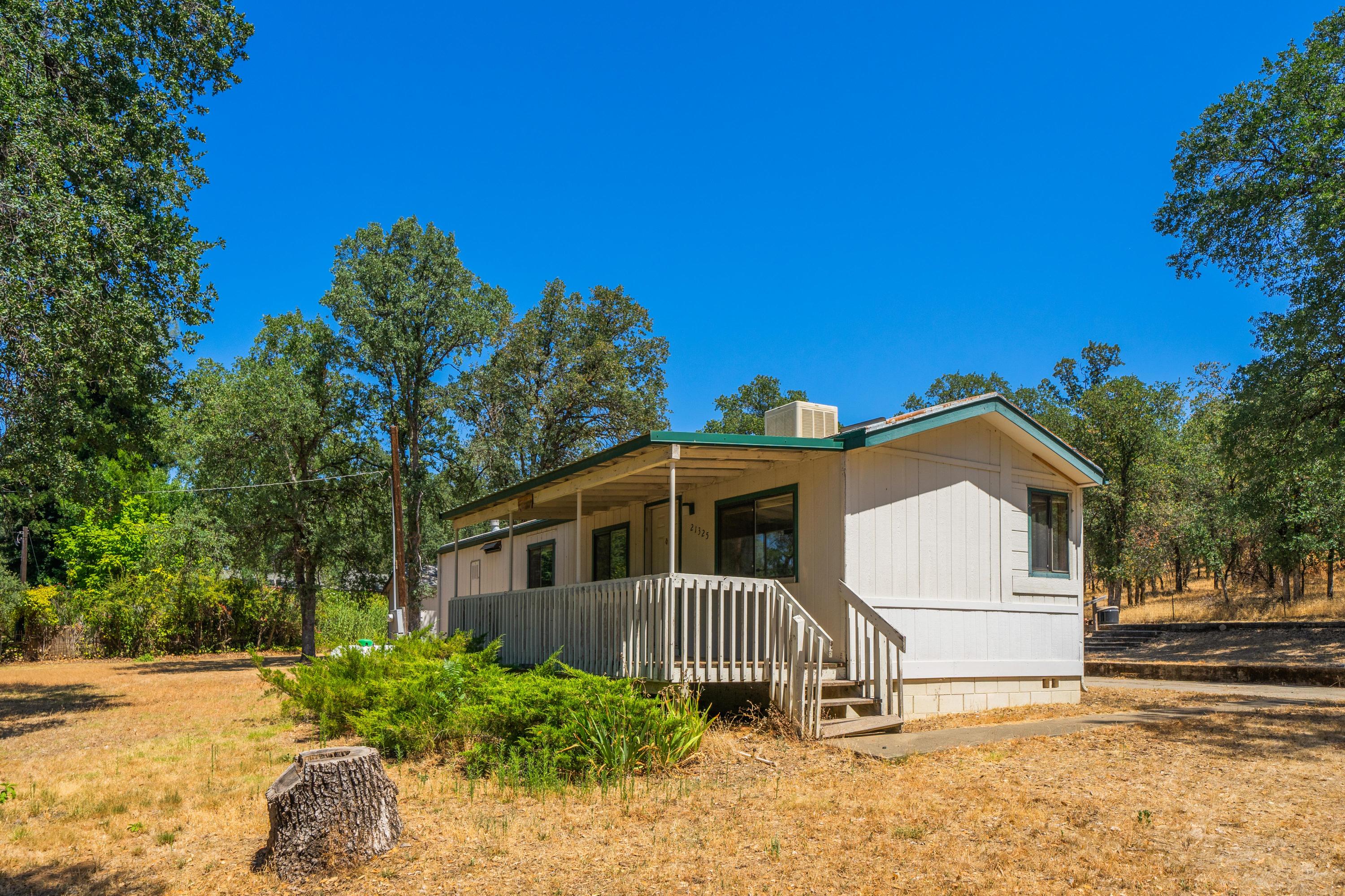 21325 Old Alturas Road Redding, CA 96003 - Photo 3 of 29 10810-10