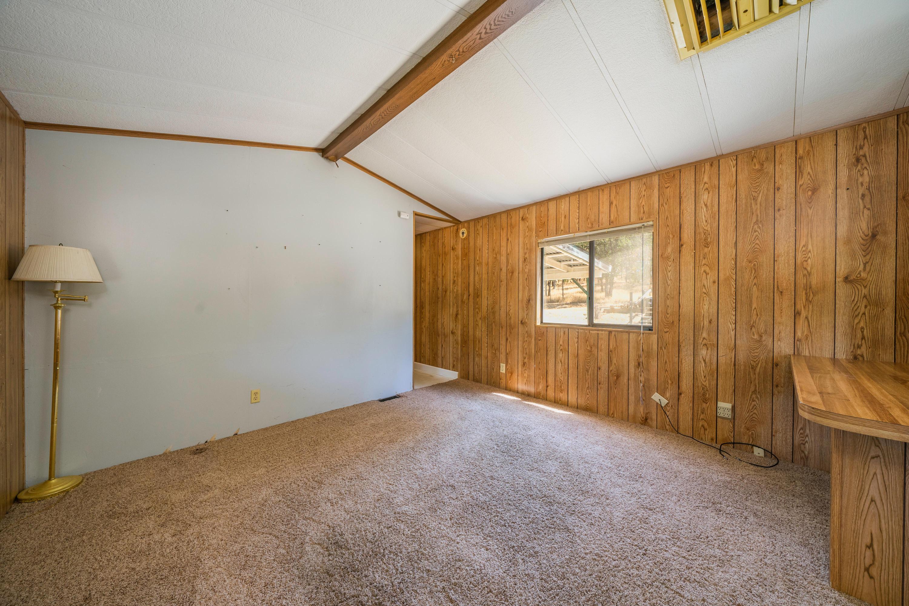 21325 Old Alturas Road Redding, CA 96003 - Photo 6 of 29 10810-33