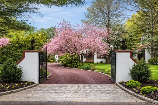 $25,000 | 8 Plaka Court, Glen Head, NY 11545