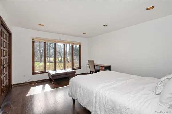 $25,000 | 8 Plaka Court, Glen Head, NY 11545