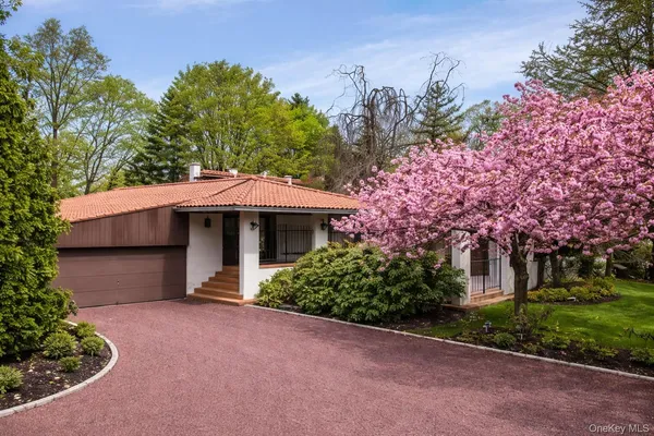 $25,000 | 8 Plaka Court, Glen Head, NY 11545