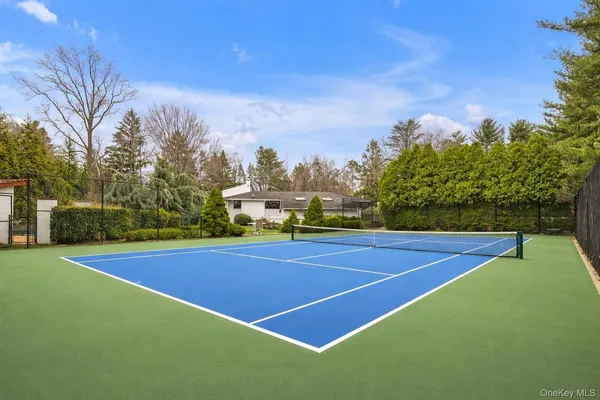 $25,000 | 8 Plaka Court, Glen Head, NY 11545